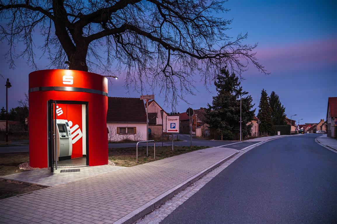 bboxx Geldautomat mit begehbarem Foyer